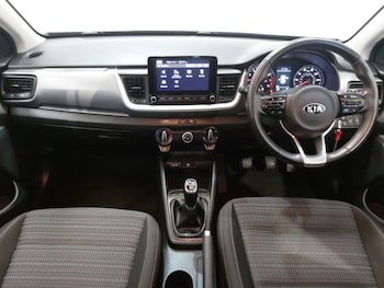 Used Kia Stonic 2020 for sale - 76589543: Photo