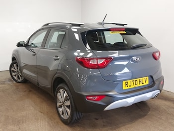 Used Kia Stonic 2020 for sale - 76589543: Photo