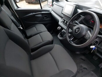 Used Renault Trafic 2024 for sale - 76555935: Photo