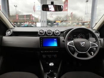 Used Dacia Duster 2022 for sale - 77702496: Photo
