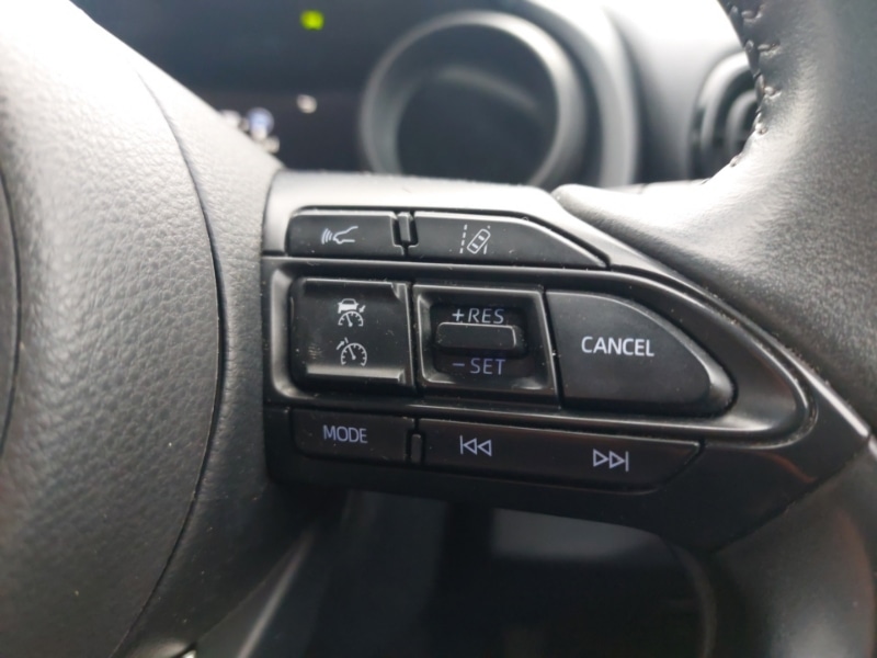 Used Toyota Yaris Cross 2022 for sale - 77020779: Photo 12