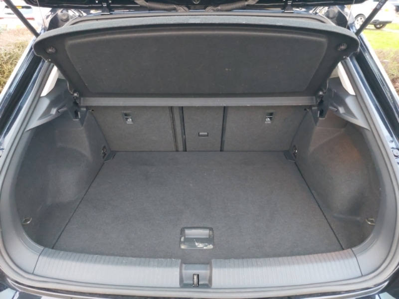 Used Volkswagen T-Roc 2023 for sale - 77371693: Photo 8