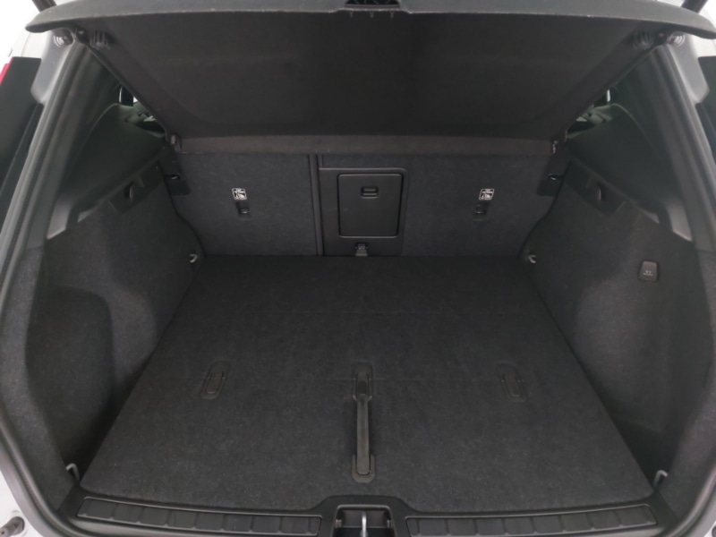 Used Volvo XC40 2024 for sale - 76347894: Photo 8