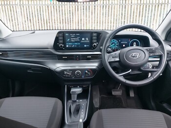 Used Hyundai i20 2023 for sale - 77912127: Photo