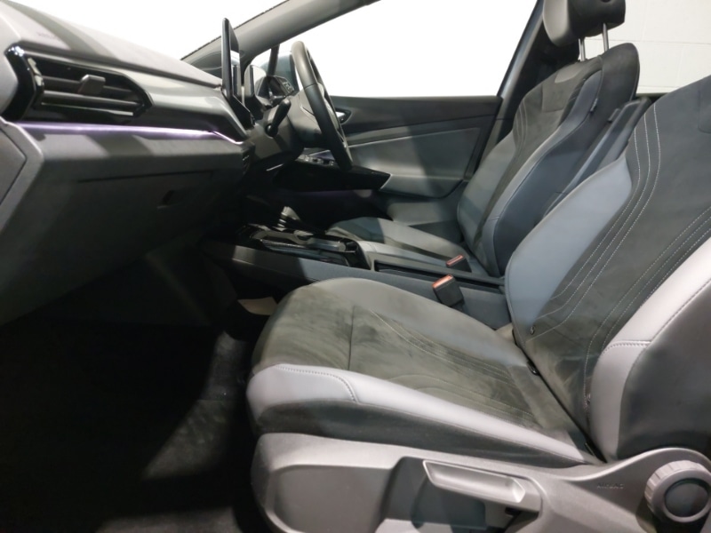 Used Volkswagen ID.4 2022 for sale - 77875900: Photo 5