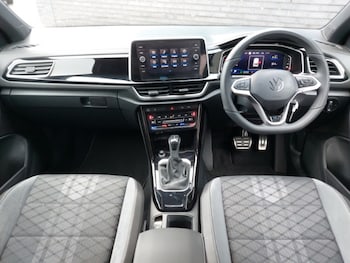 Used Volkswagen T-Roc 2024 for sale - 75686395: Photo