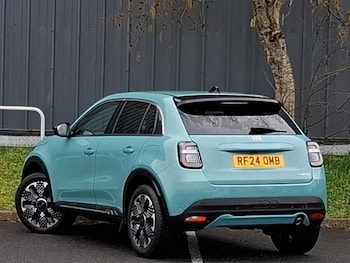 Used Fiat 600 2024 for sale - 77695101: Photo