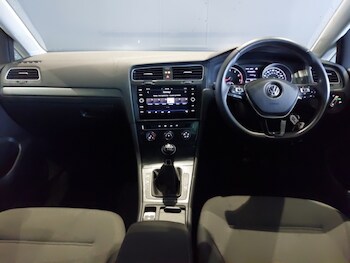 Used Volkswagen Golf 2019 for sale - 76492654: Photo