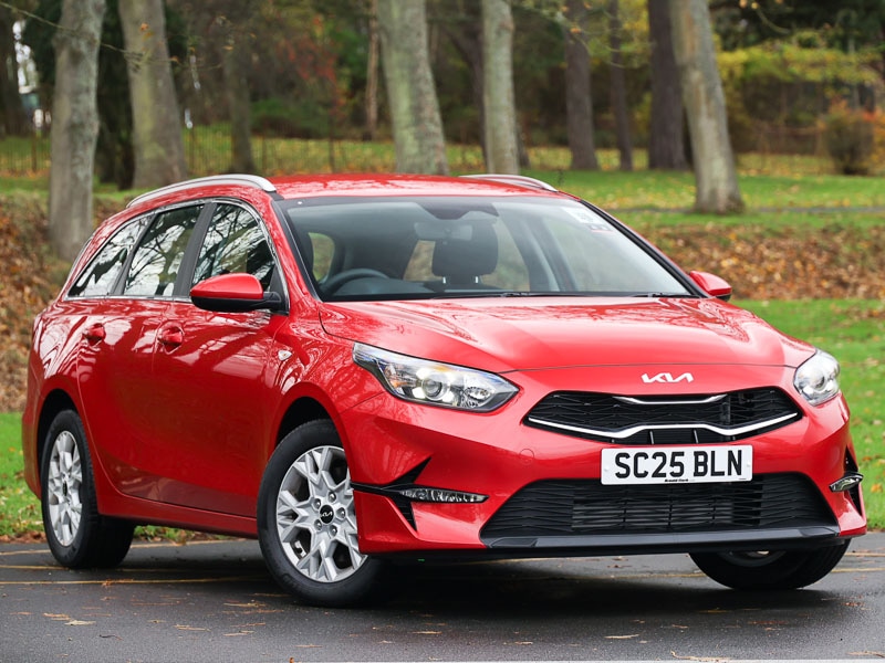 Used Kia Ceed 2025 for sale - 76521307: Photo 1