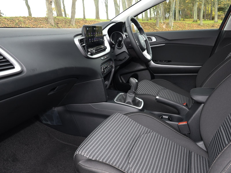 Used Kia Ceed 2025 for sale - 76521307: Photo 2