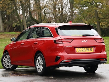 Used Kia Ceed 2025 for sale - 76521307: Photo