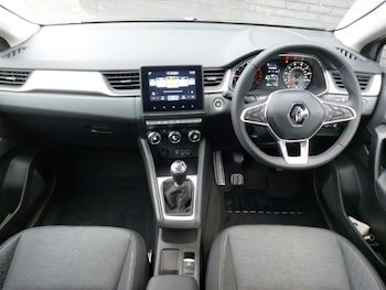 Used Renault Captur 2022 for sale - 77325819: Photo