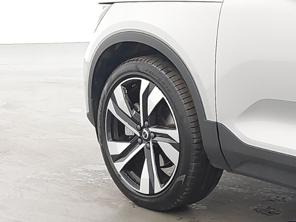 Used Volvo XC40 2024 for sale - 76293741: Photo 9