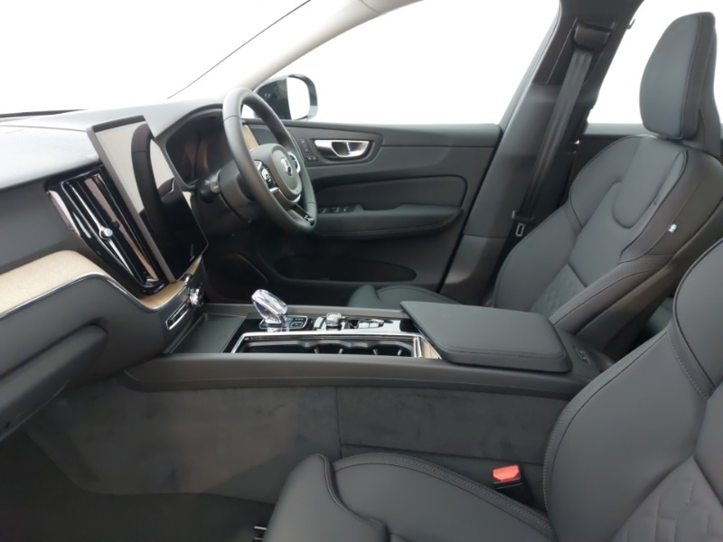 Used Volvo XC60 2025 for sale - 77184630: Photo 5