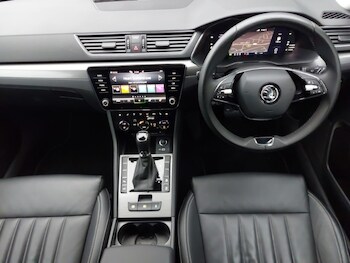 Used Skoda Superb 2023 for sale - 77478460: Photo