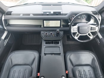 Used Land Rover Defender 2021 for sale - 76502570: Photo