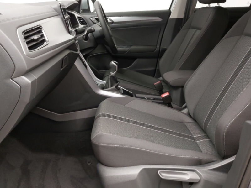 Used Volkswagen T-Roc 2025 for sale - 76925417: Photo 2