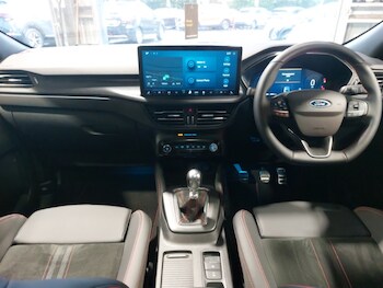 Used Ford Kuga 2025 for sale - 76169342: Photo 2