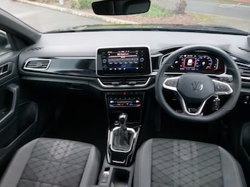 Used Volkswagen T-Roc 2025 for sale - 77046778: Photo