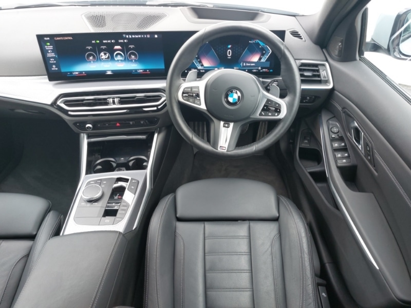 Used BMW 3 Series 2024 for sale - 76107640: Photo 11