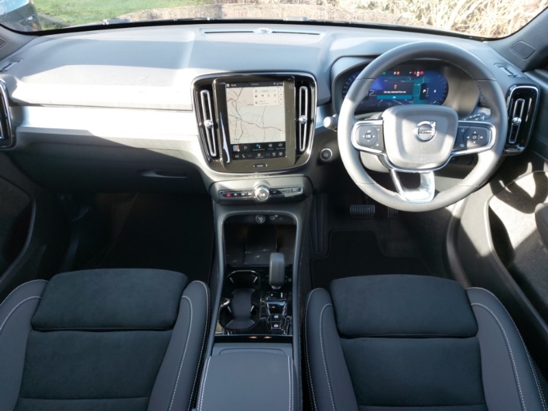 Used Volvo XC40 2025 for sale - 77695248: Photo 2