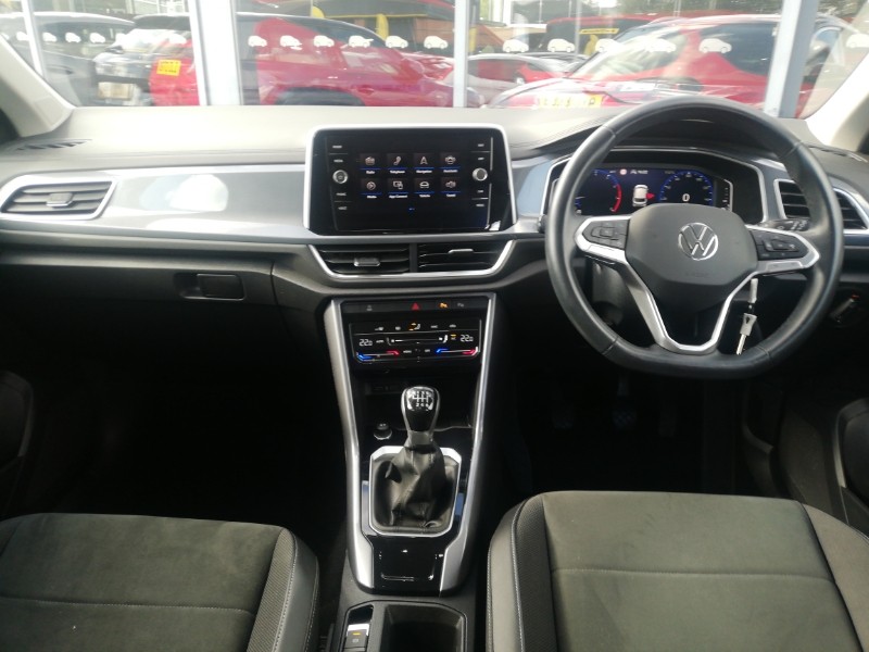 Used Volkswagen T-Roc 2022 for sale - 76742265: Photo 2