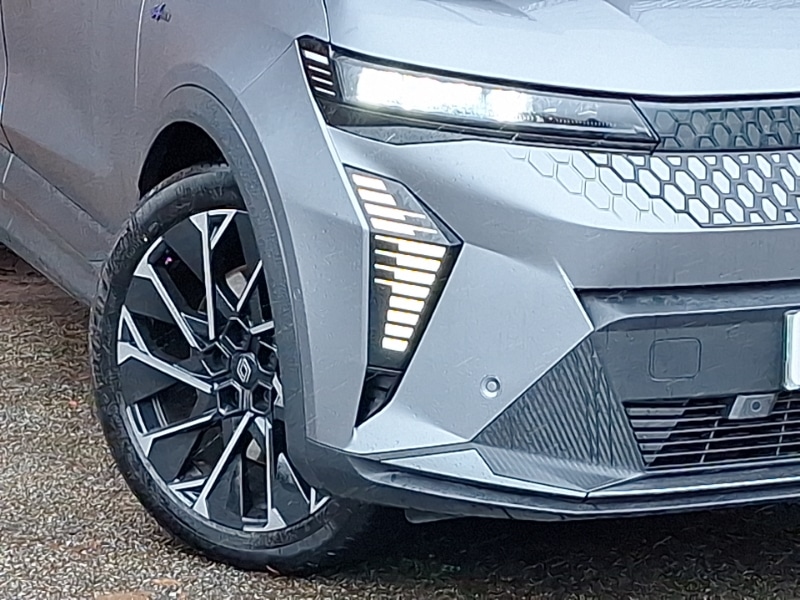 Used Renault Scenic E-Tech 2025 for sale - 76861208: Photo 9