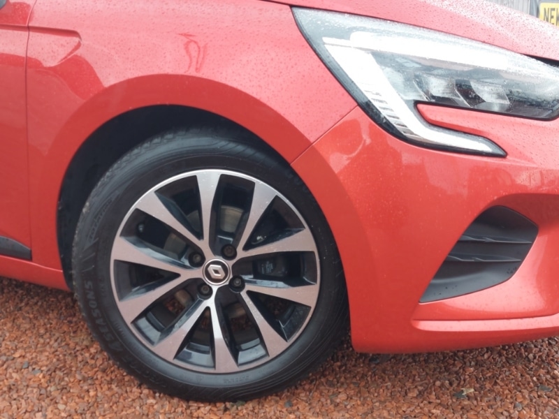 Used Renault Clio 2023 for sale - 76752197: Photo 9