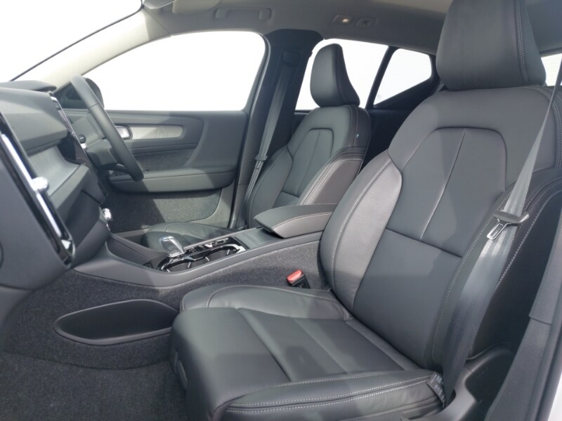 Used Volvo XC40 2025 for sale - 77998943: Photo 5