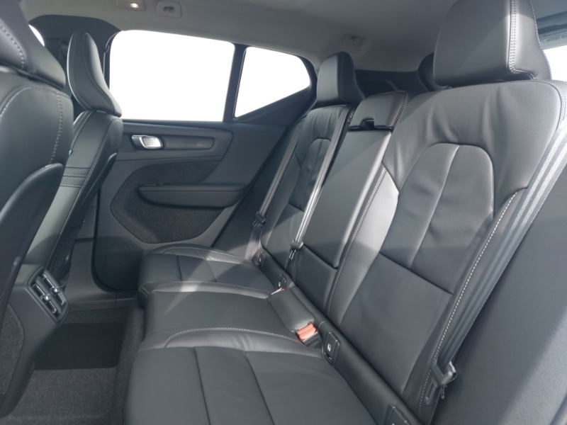 Used Volvo XC40 2025 for sale - 77998943: Photo 6