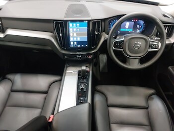 Used Volvo XC60 2023 for sale - 76160206: Photo 2