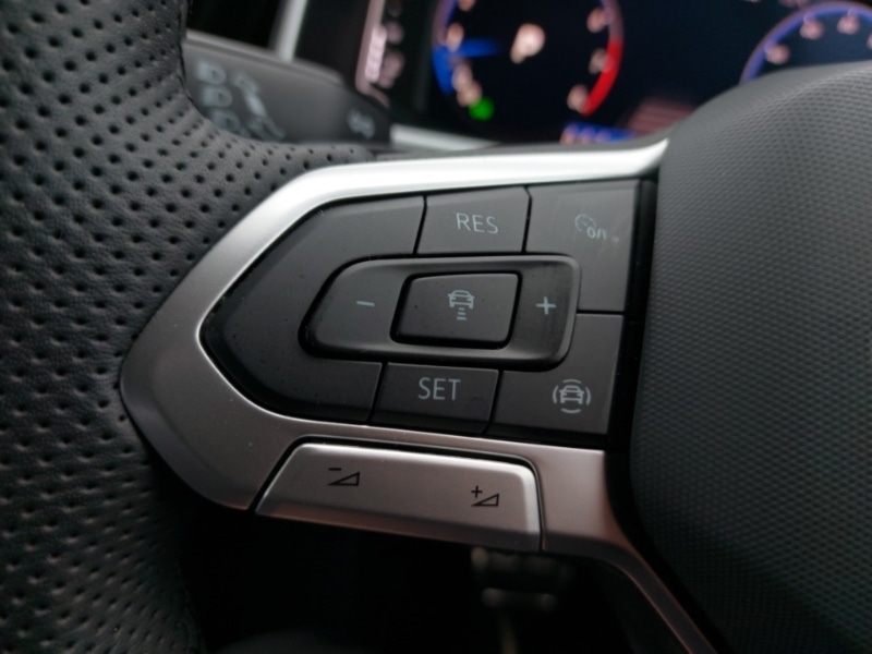 Used Volkswagen T-Roc 2025 for sale - 77025144: Photo 12