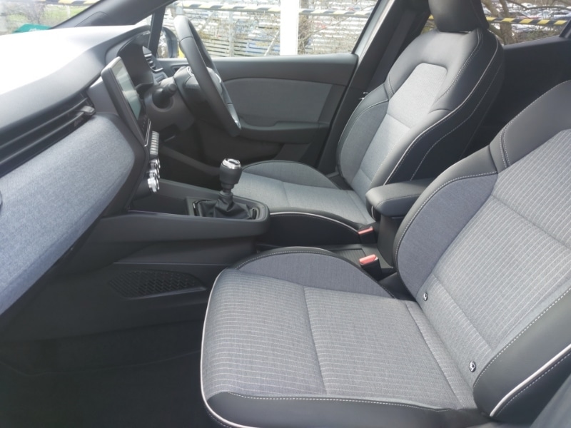 Used Renault Clio 2024 for sale - 77832853: Photo 5