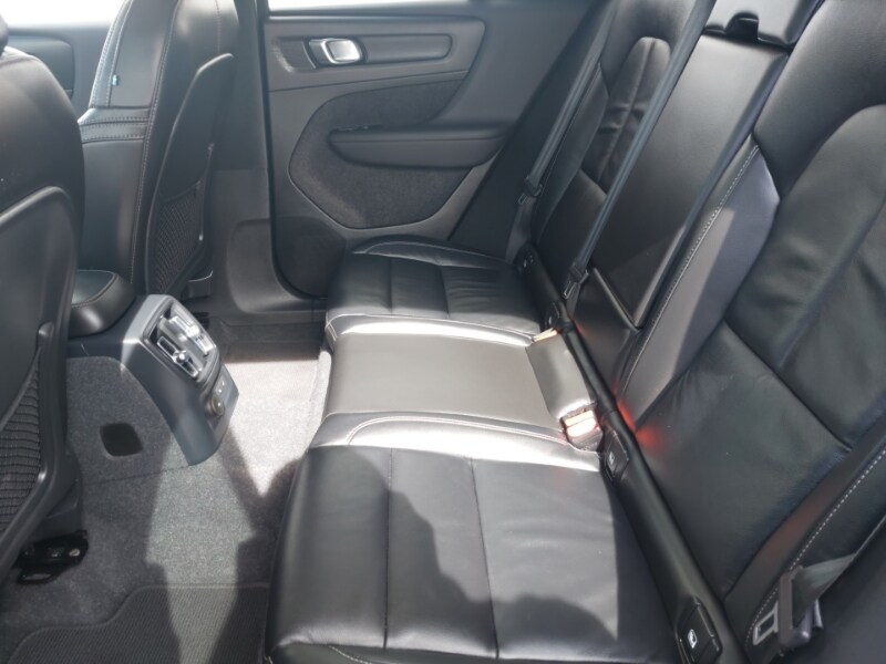 Used Volvo XC40 2023 for sale - 76365826: Photo 6