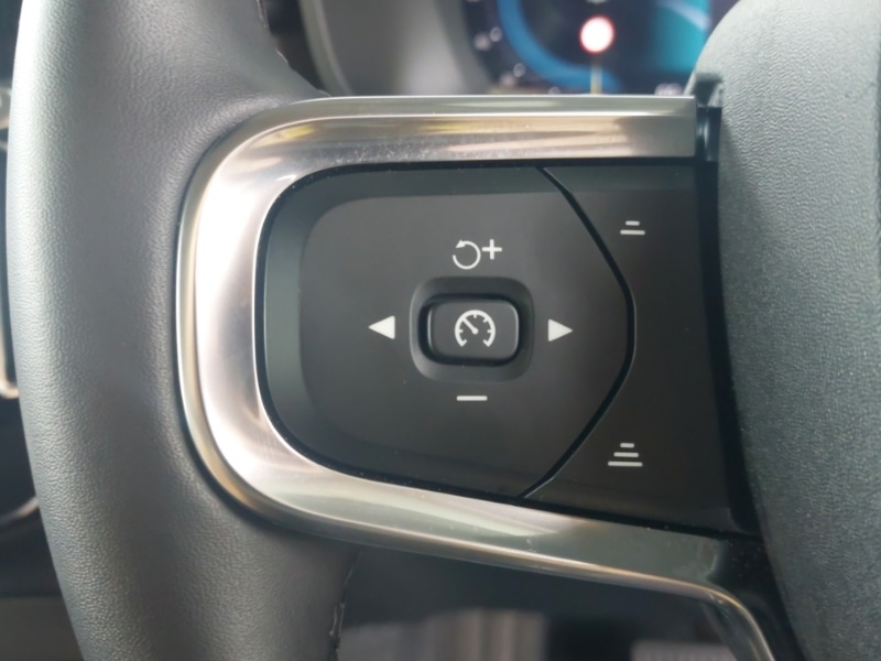 Used Volvo XC40 2024 for sale - 76354089: Photo 10