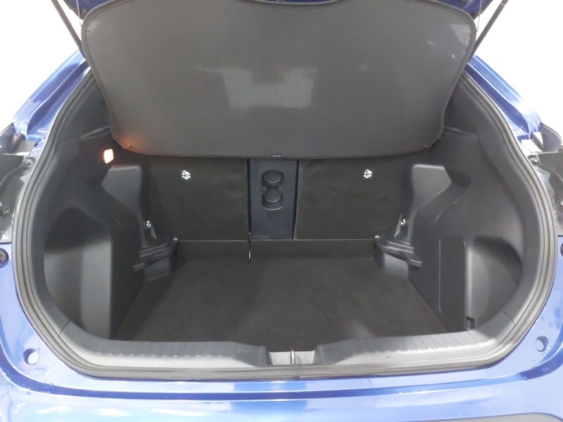 Used Toyota Yaris Cross 2022 for sale - 77467796: Photo 8