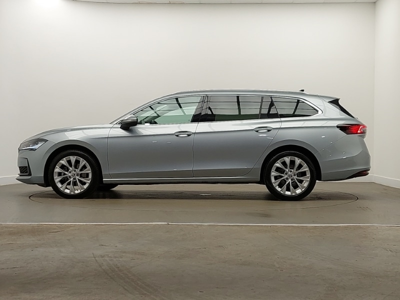 Used Skoda Superb 2024 for sale - 76347467: Photo 4