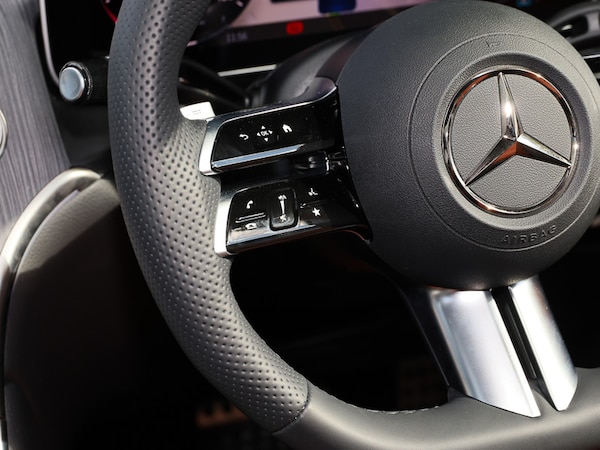 Used Mercedes-Benz GLC 2023 for sale - 76317568: Photo 11