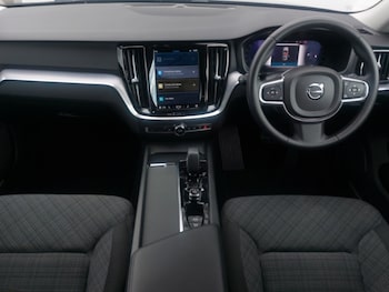 Used Volvo V60 2023 for sale - 77202201: Photo