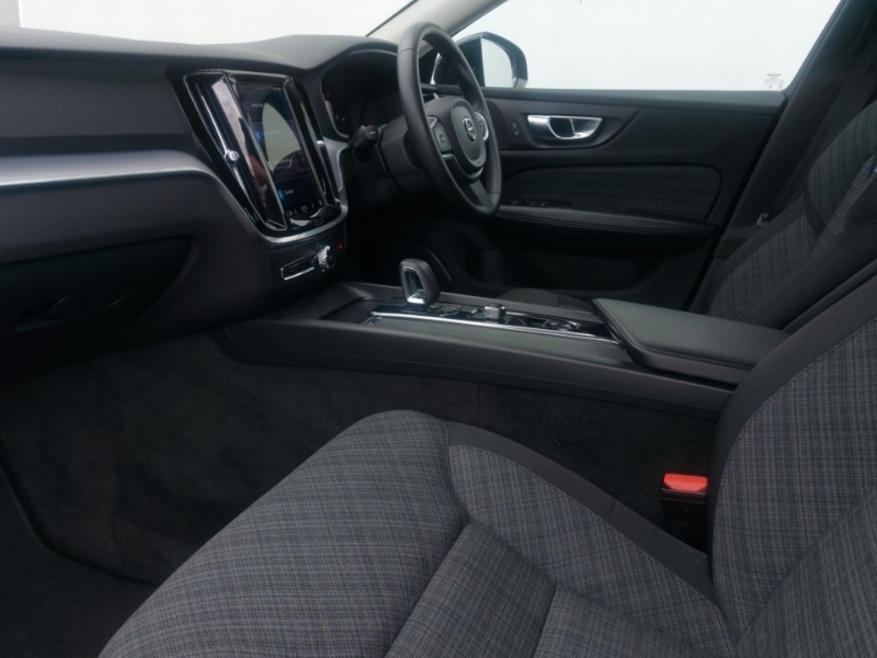 Used Volvo V60 2023 for sale - 77202201: Photo 5