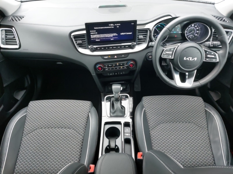 Used Kia XCeed 2023 for sale - 76365948: Photo 2