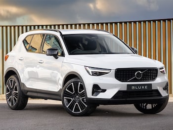 Used Volvo XC40 2025 for sale - 77889823: Photo