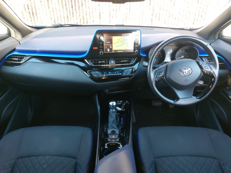Used Toyota C-HR 2021 for sale - 77320065: Photo 2