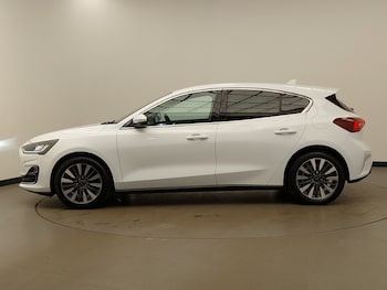 Used Ford Focus 2022 for sale - 76456543: Photo