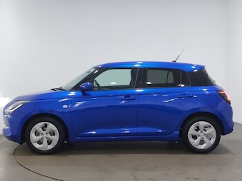 Used Suzuki Swift 2025 for sale - 77949010: Photo