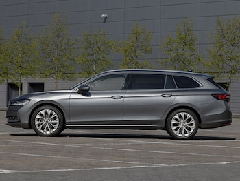 Used Skoda Superb 2024 for sale - 75644747: Photo