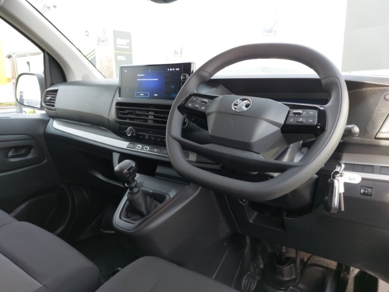 Used Vauxhall Vivaro 2024 for sale - 77214657: Photo 2