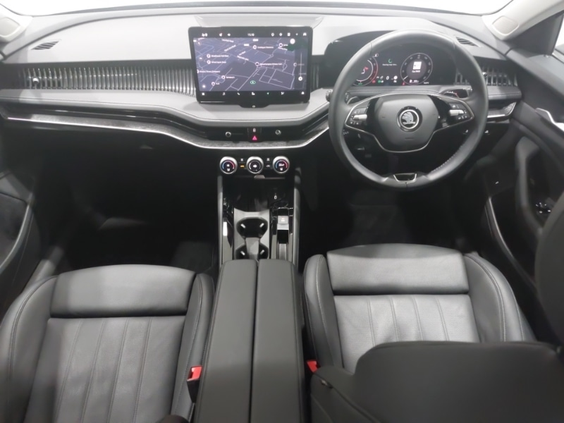 Used Skoda Superb 2024 for sale - 76630881: Photo 2