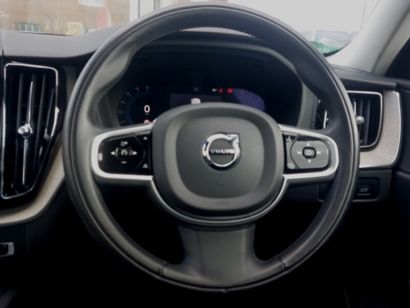 Used Volvo XC60 2022 for sale - 77752512: Photo 7