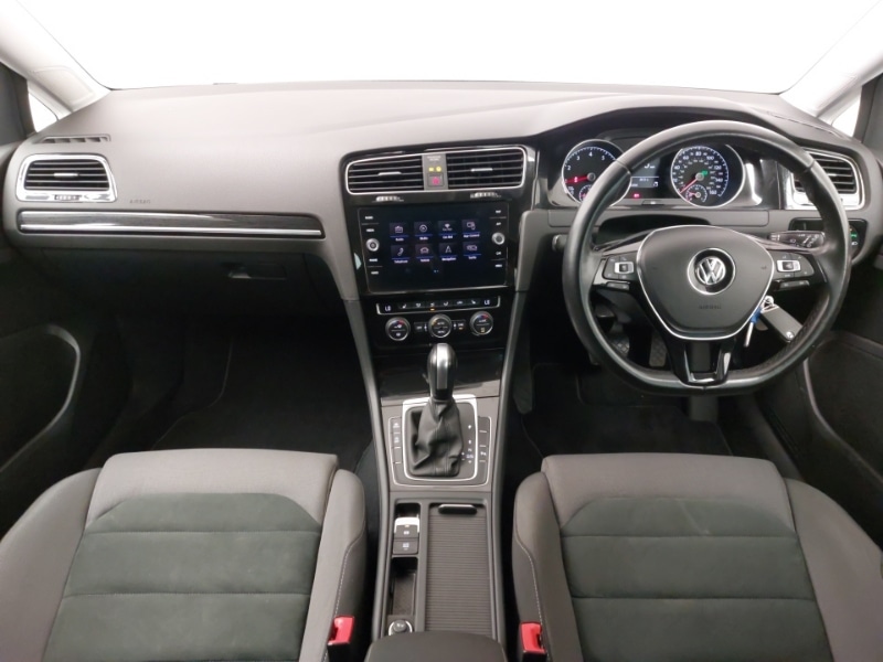 Used Volkswagen Golf 2020 for sale - 76770716: Photo 2